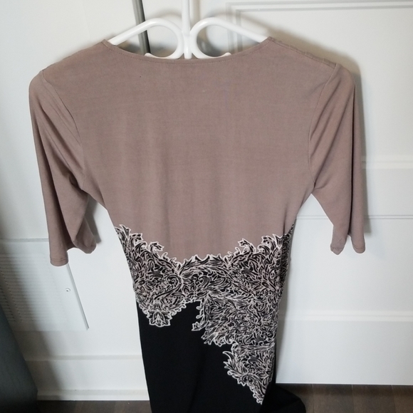 Dress with linnig - Picture 2 of 3